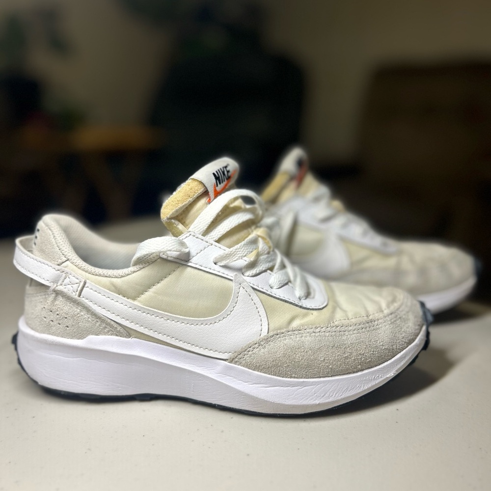 Nike Waffle Debut Retro Sneakers Women’s 7 White Cream